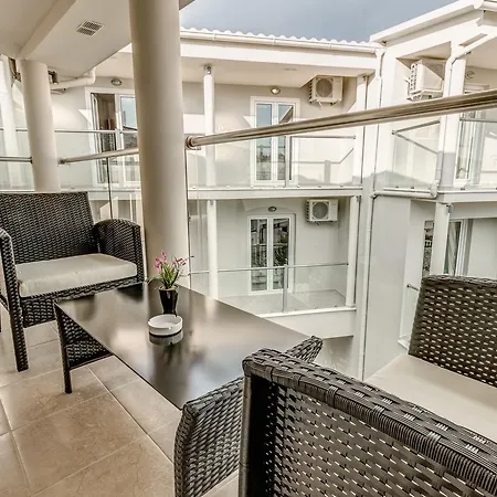 Palotel Design 2*